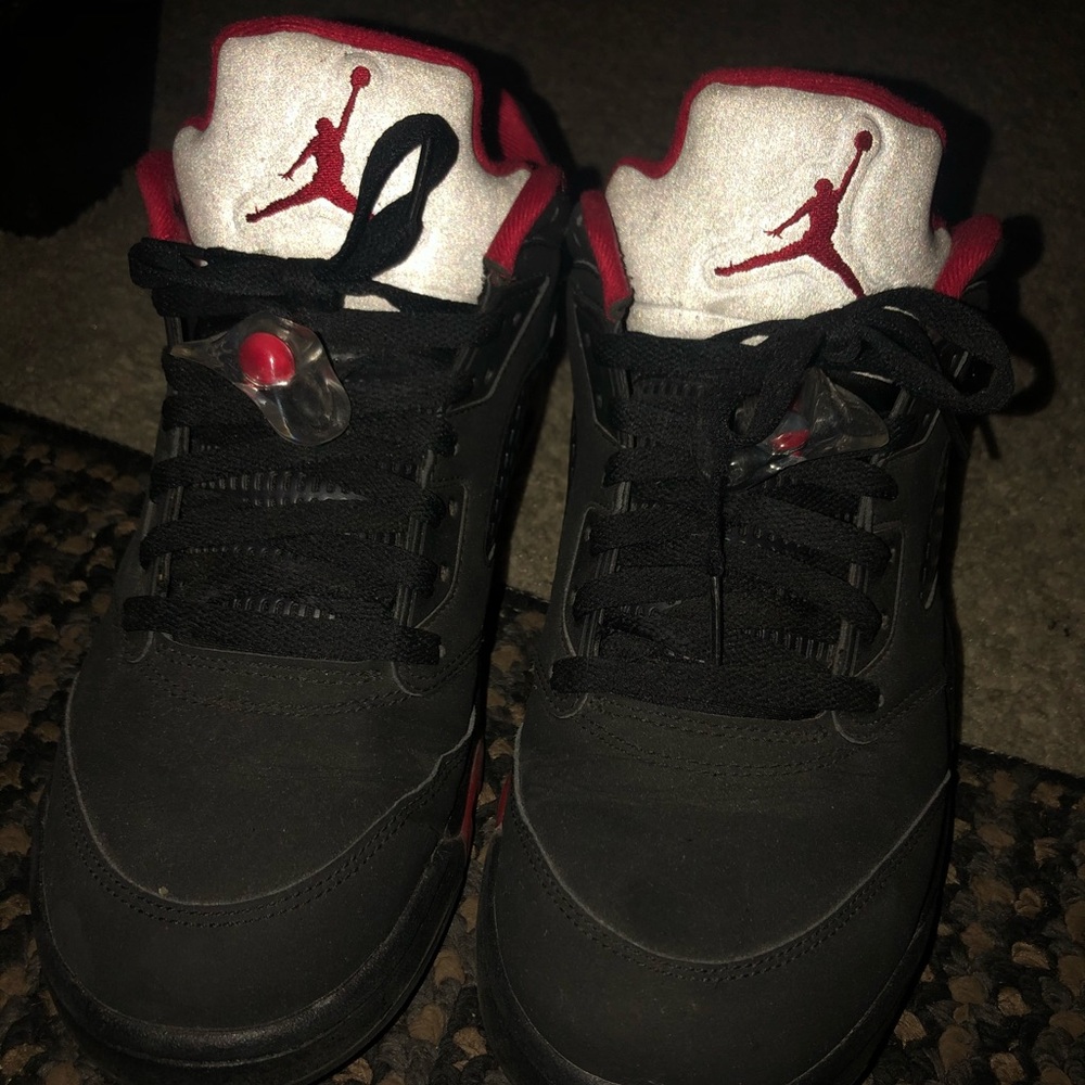 Retro Jordan Fire Red 5 Lows